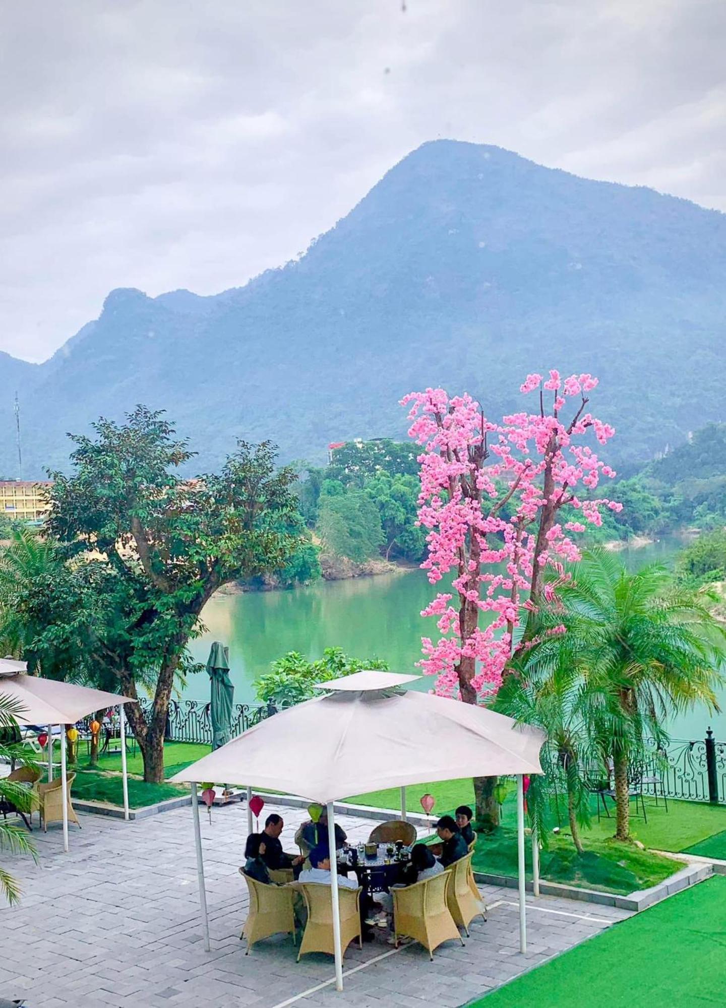 Phoenix Hotel Ha Giang Exterior foto